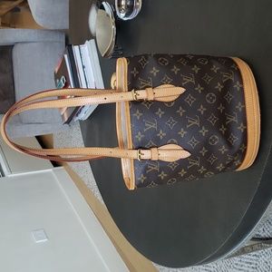 LOUIS VUITTON PETIT BUCKET - LIKE NEW